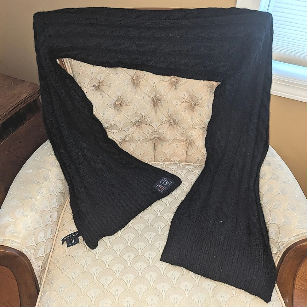 Nautica Unisex Thick Black Wool and Nylon Blend Cable Knit Scarf