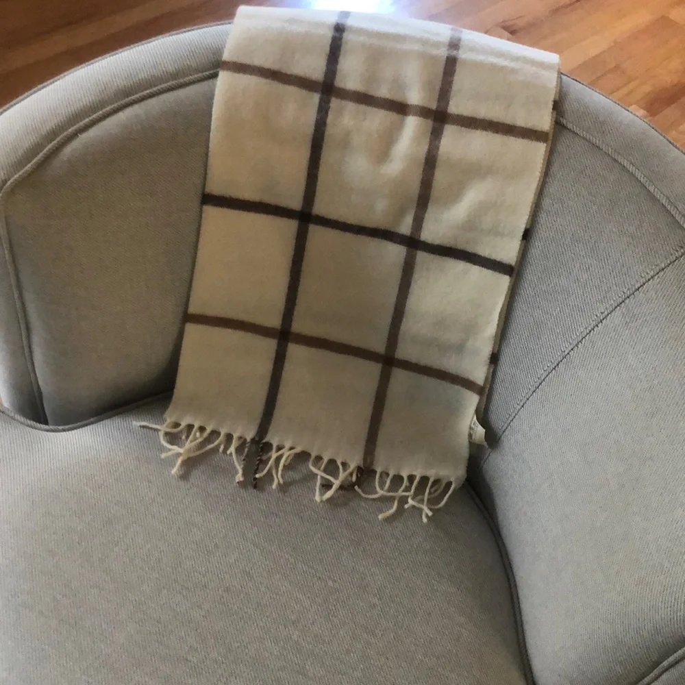 VTG NWT Christian Dior Monsieur Scarf Paris New York. 100% wool. Great Britain