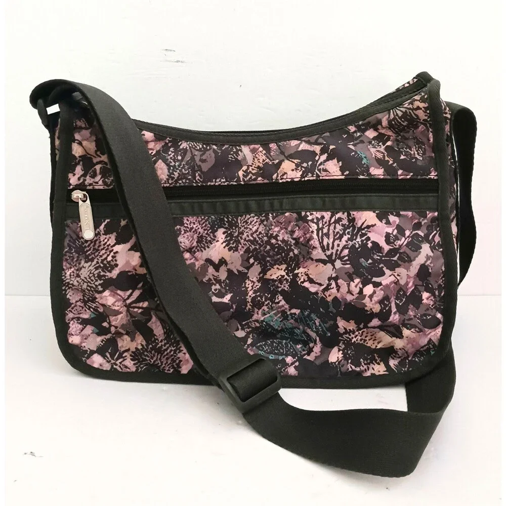 NEW Le Sportsac Deluxe Crossbody Bag w Zippered Pouch Gray/Pink Printed Nylon