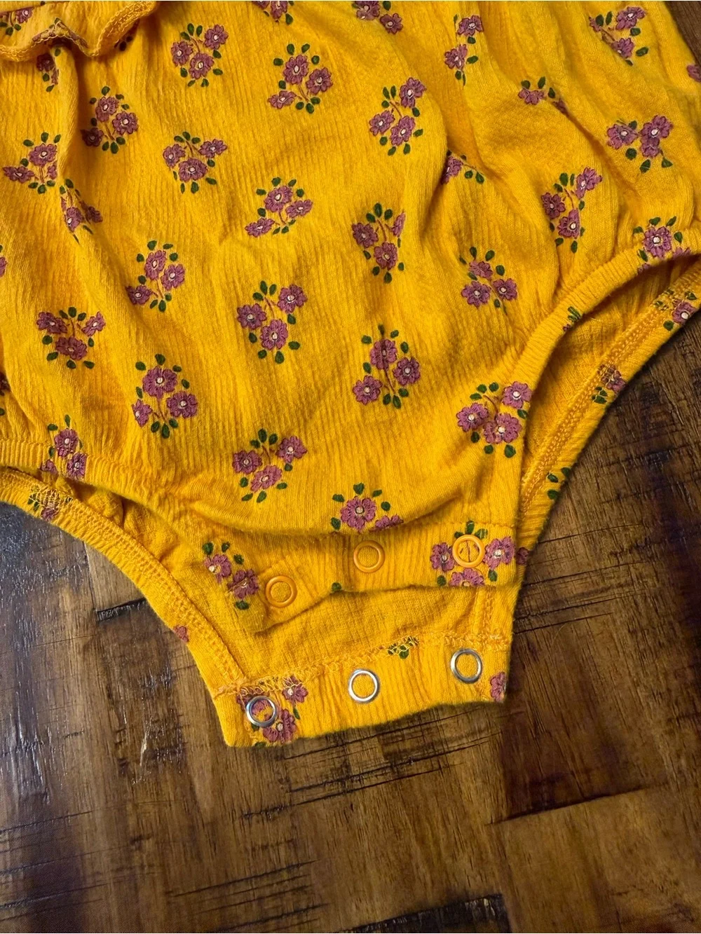 🍒 Purple floral Carter's 18 months tank top bodysuit.