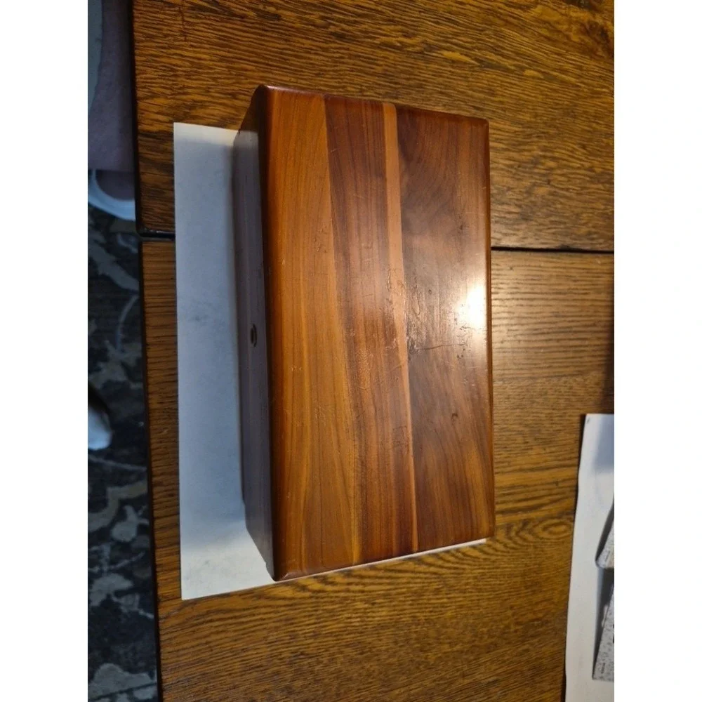 VINTAGE LANE MINI KEEPSAKE CEDAR CHEST Davis furniture butler pa