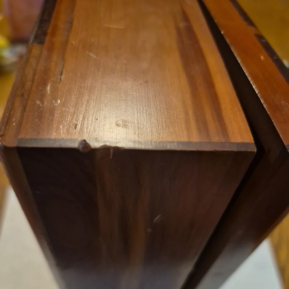 VINTAGE LANE MINI KEEPSAKE CEDAR CHEST Davis furniture butler pa