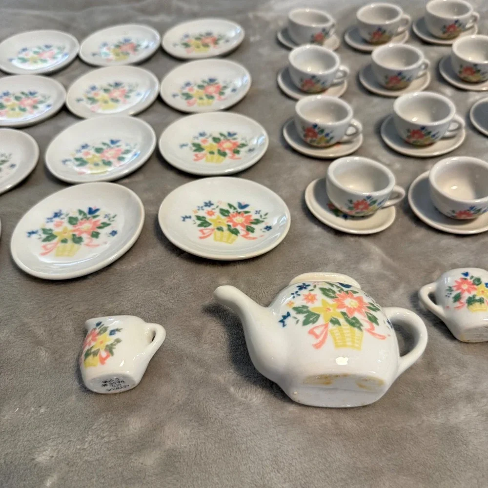 Vintage Miniature Floral Tea‎ Set 35 Pieces Cottagecore Display