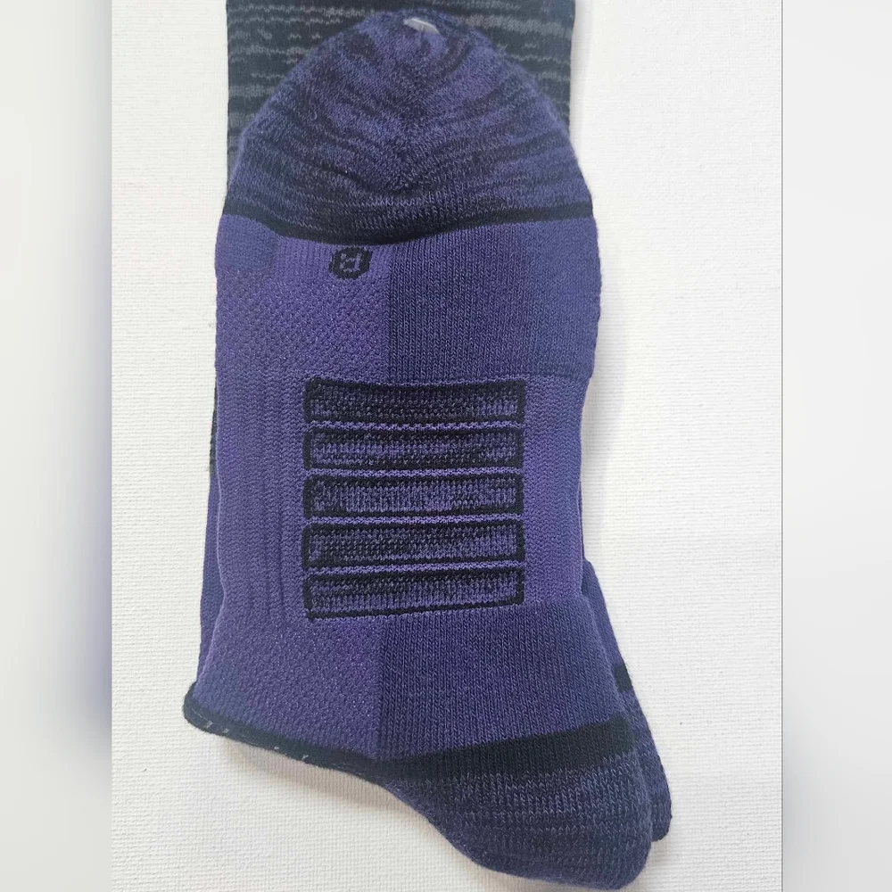 Washington‎ Huskies Mens Socks Crew Black Purple Full Knit NCAA Fan Sport