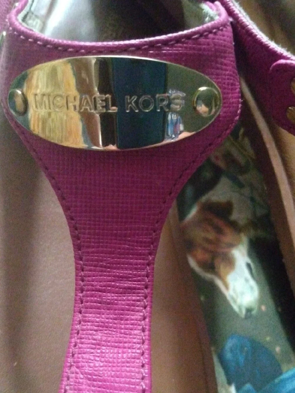 Michael Kors Fuchsia T-Strap Sandals size 8