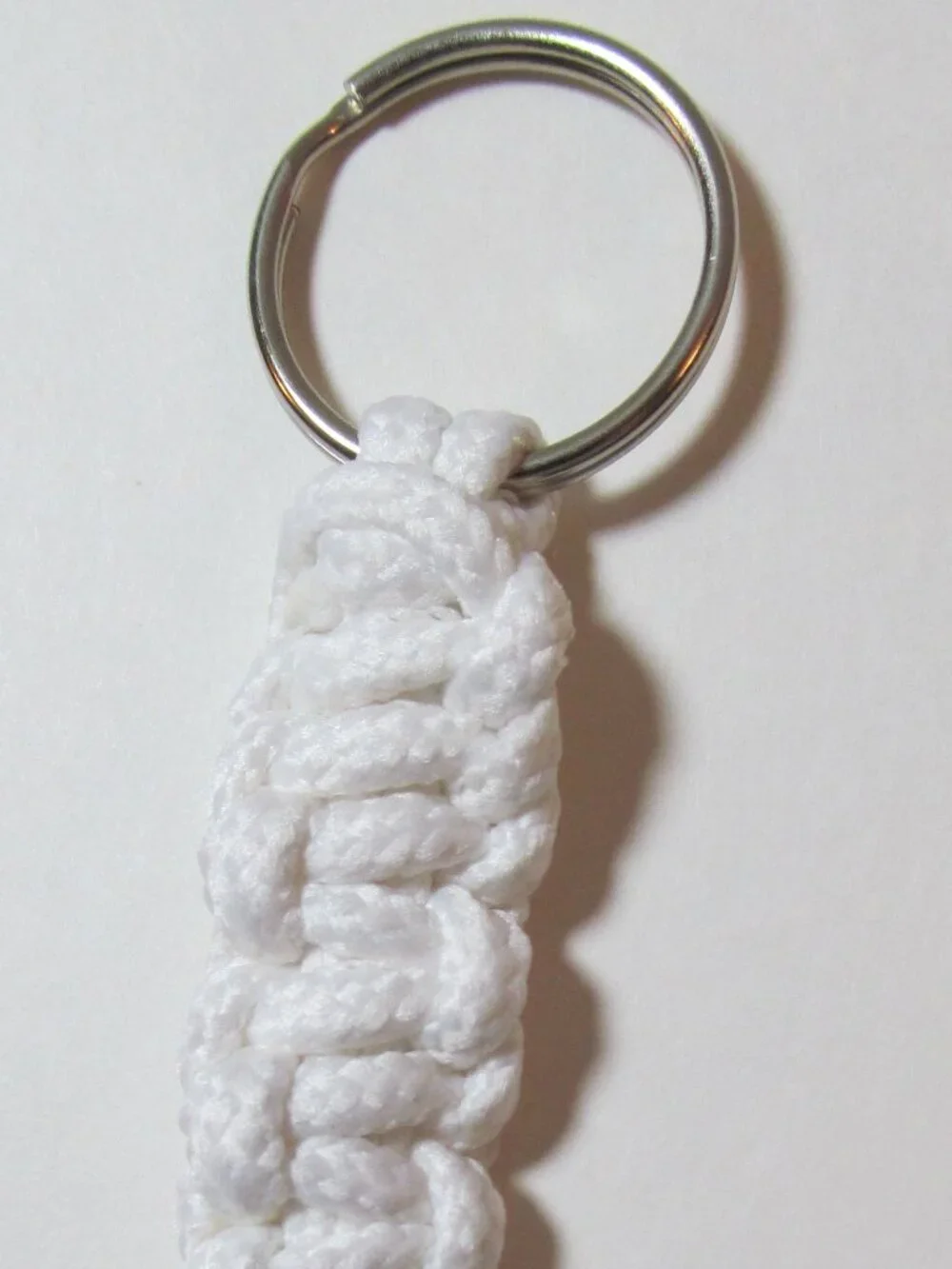 White Paracord Keychain 22812026