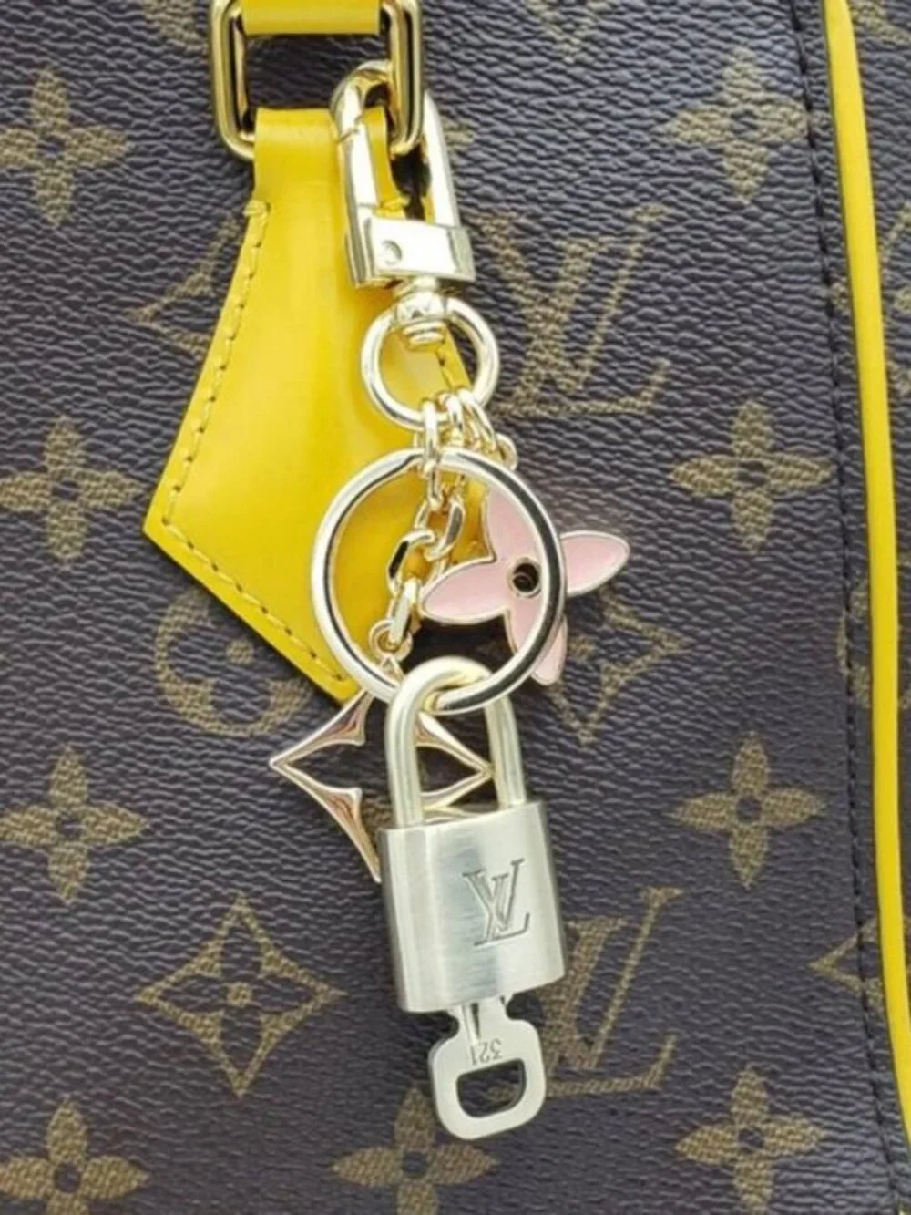 Authentic Louis Vuitton Gold Lock & Key ✨ Unbranded Flower Bag Charm Keychain