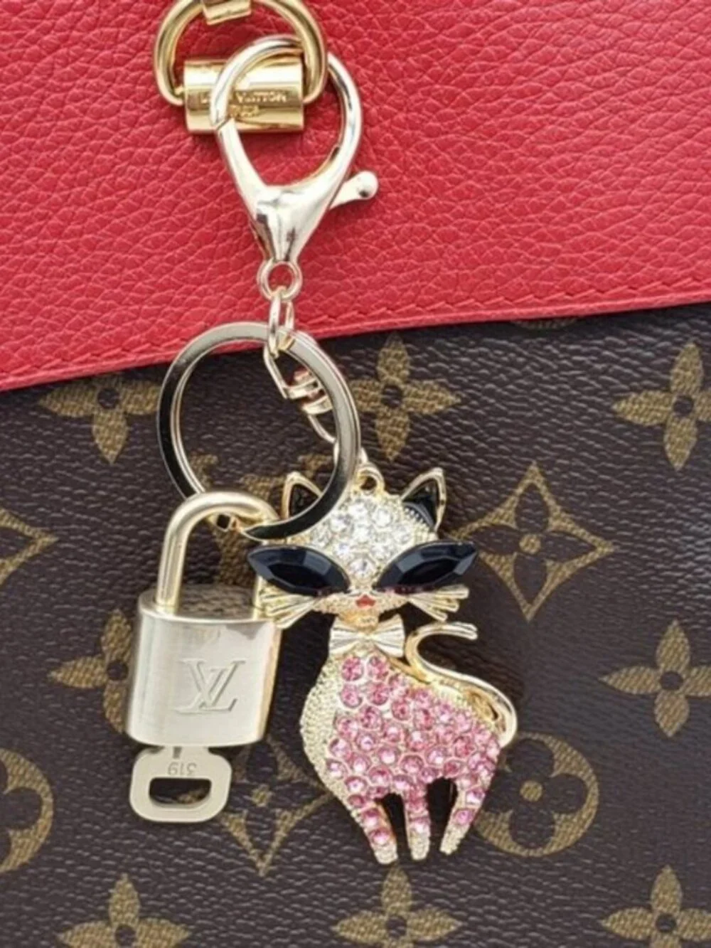 LV Authentic Gold Lock & Key 🔑 Luxury Bag Charm w/ Unbranded Keychain