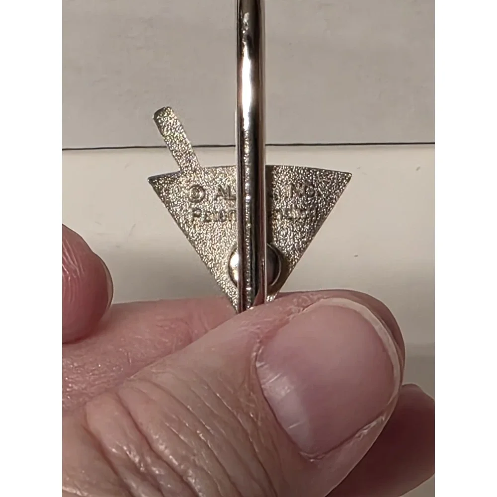 Silver J-Hook  Keyring w Martini Glass & Green Crystal Olive Motif New Other