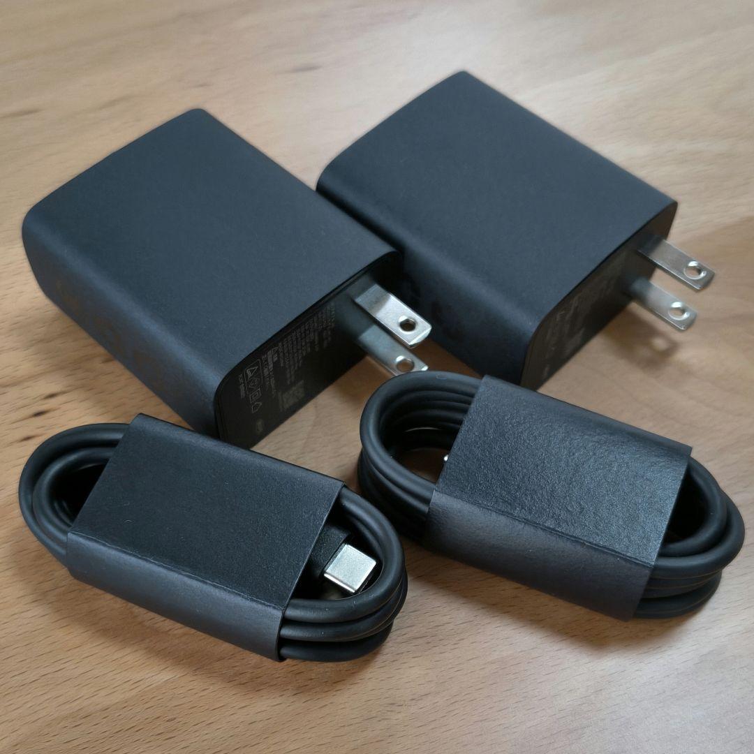 arrows Tab F-01D AC adapter a02/USB cable (sample) x 2 sets