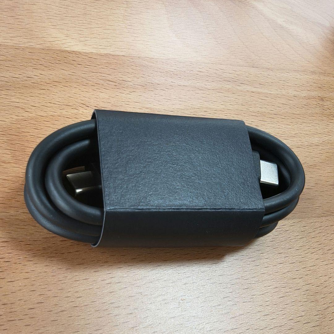 arrows Tab F-01D AC adapter a02/USB cable (sample) x 2 sets