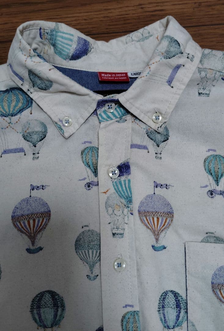Seven-Sleeve Ecru Hot Air Balloon Print Cotton Shirt ①