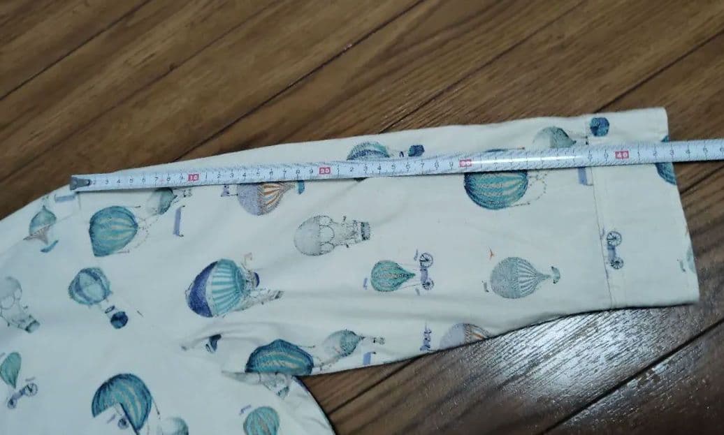 Seven-Sleeve Ecru Hot Air Balloon Print Cotton Shirt ①