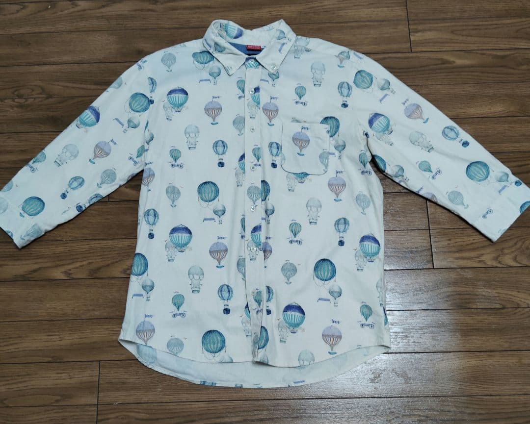 Seven-Sleeve Ecru Hot Air Balloon Print Cotton Shirt ①