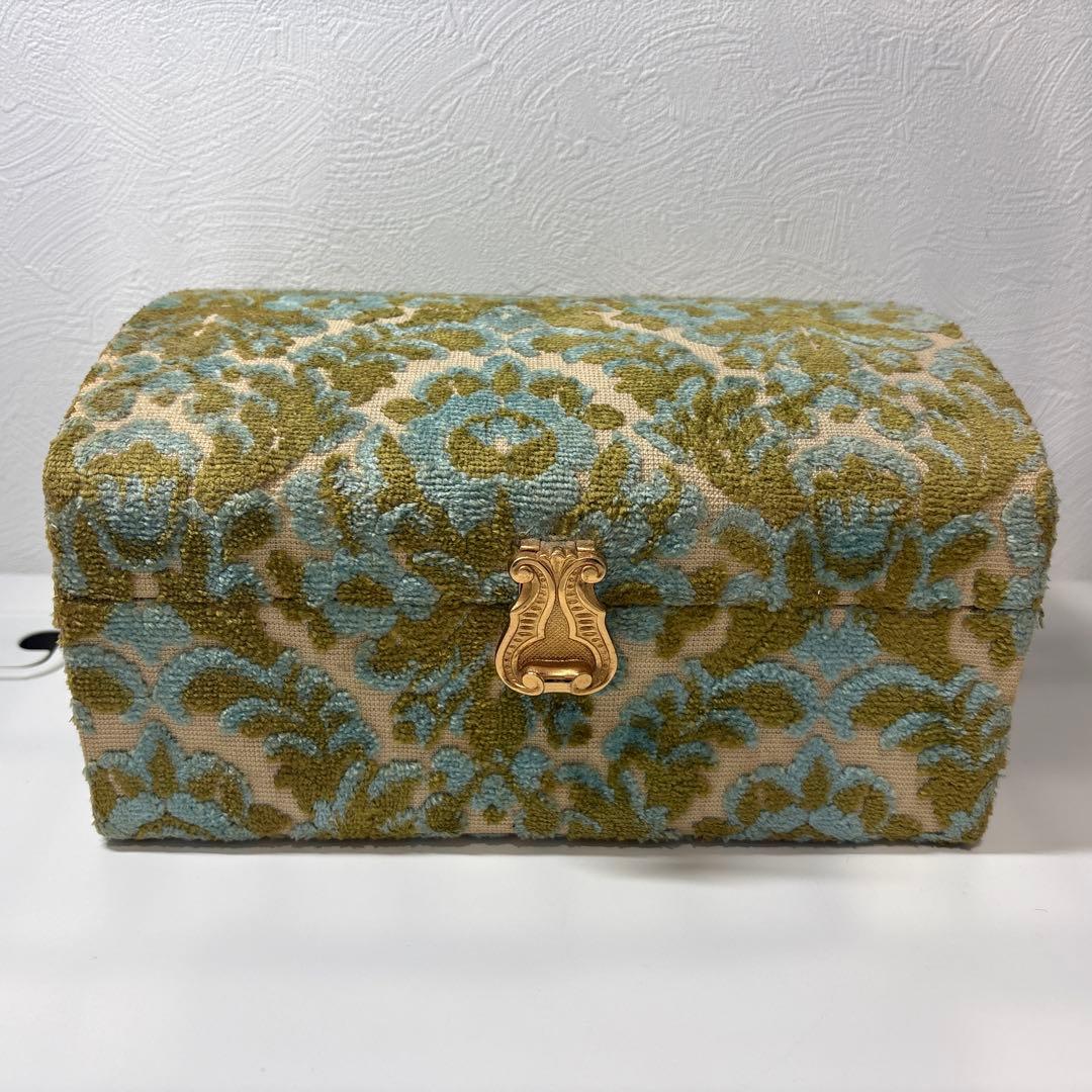 Shiseido Jewelry Box - Retro, Luxurious, Floral Case